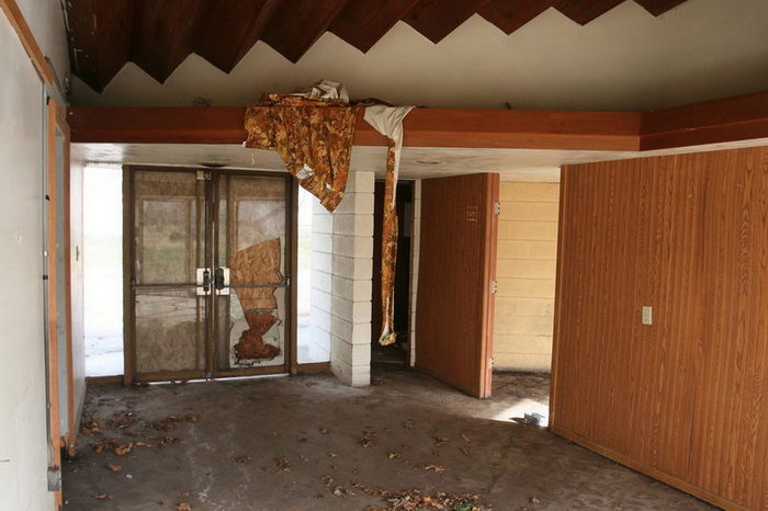 Snow Flake Motel - 2006 Photo By Brad Cornelius On Flickr (newer photo)